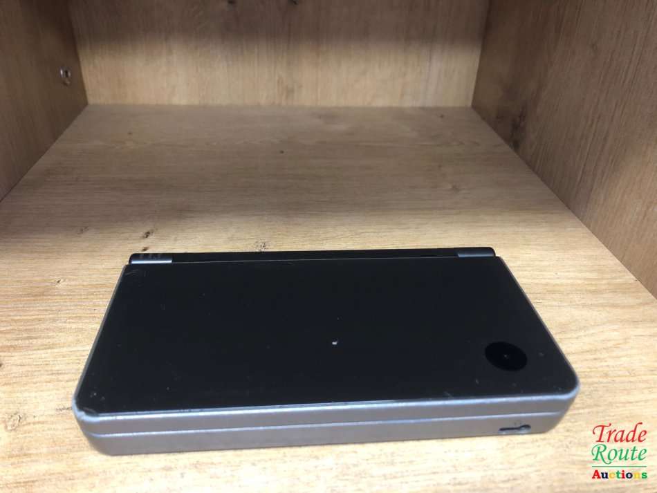 Nintendo DSi XL, Gaming Console