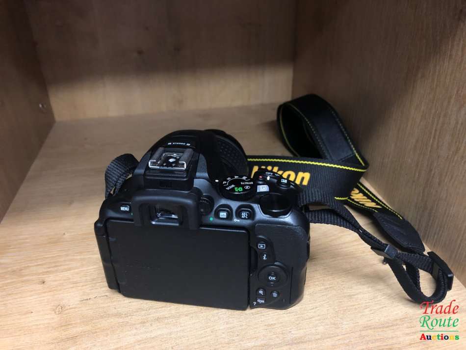 NIKON D5600 DSLR CAMERA BODY + NIKON AF-P 18-55 VR LENS KIT