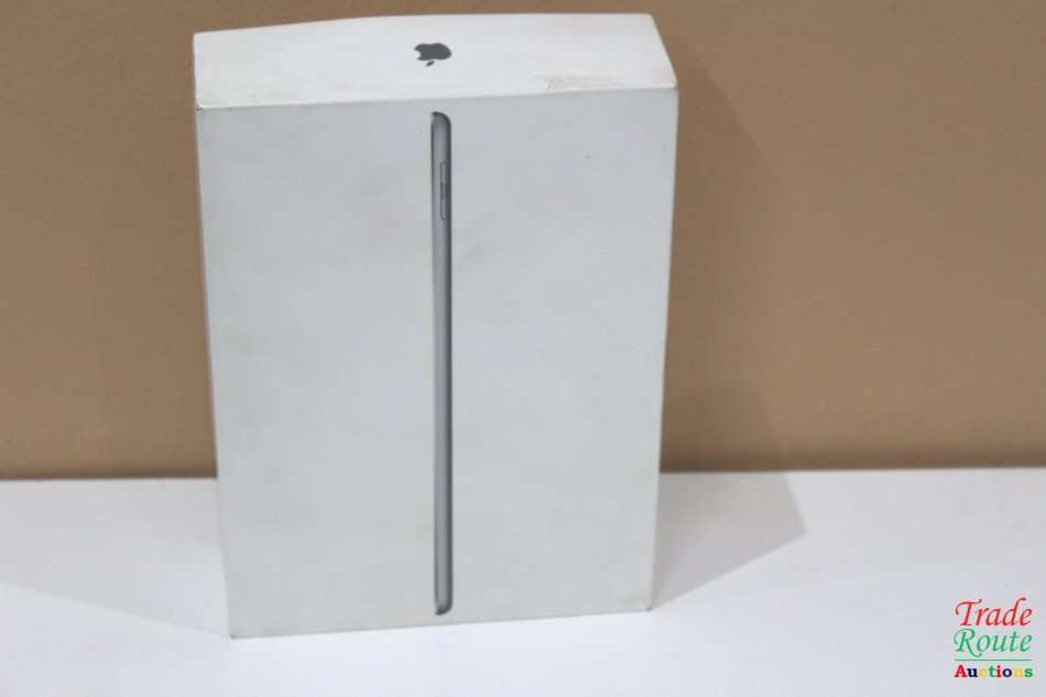 Apple iPad 6th Gen 2018 | MR6N2HC/A | WiFi + Cellular | 32GB | Space Grey | A1954 | RETINA