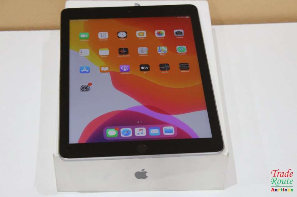 Apple iPad 6th Gen 2018 | MR6N2HC/A | WiFi + Cellular | 32GB | Space Grey | A1954 | RETINA