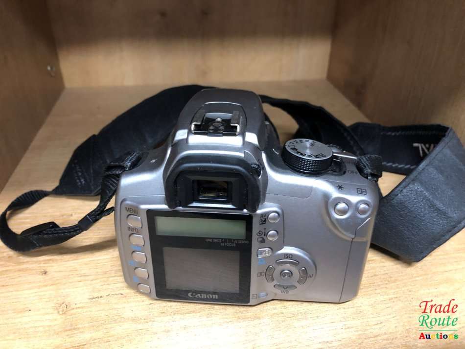 Canon EOS 350D Digital SLR camera (SILVER) WITH 18-55 mm ii LENS [ NO CHARGER ]