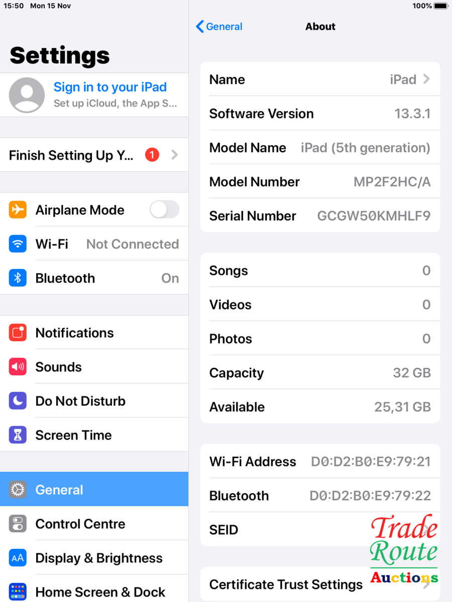 Apple iPad (5th Gen) 9.7" 32GB WiFi - Space Grey - MP2F2HC/A