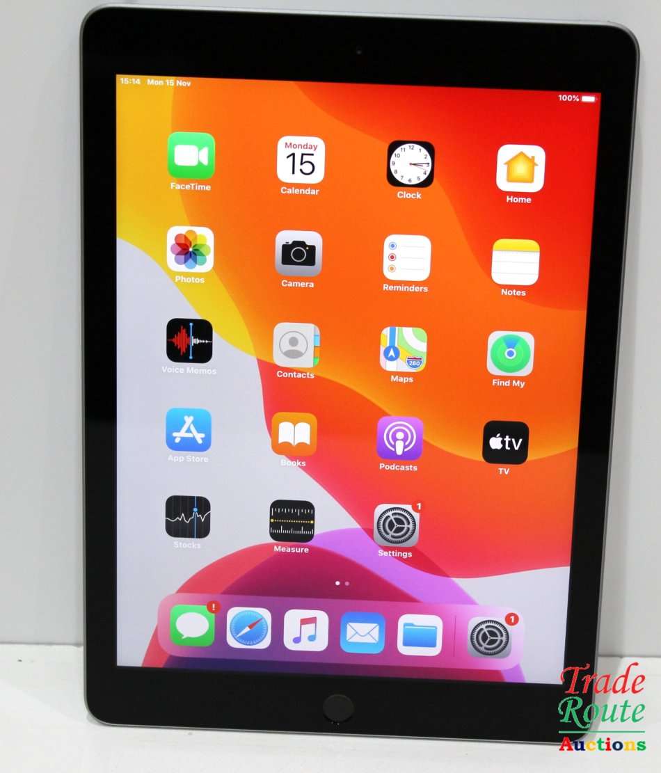 Apple iPad (5th Gen) 9.7" 32GB WiFi - Space Grey - MP2F2HC/A