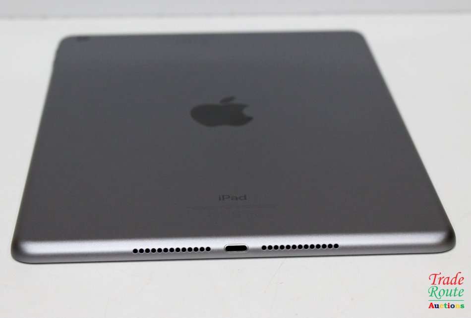 Apple iPad (5th Gen) 9.7" 32GB WiFi - Space Grey - MP2F2HC/A