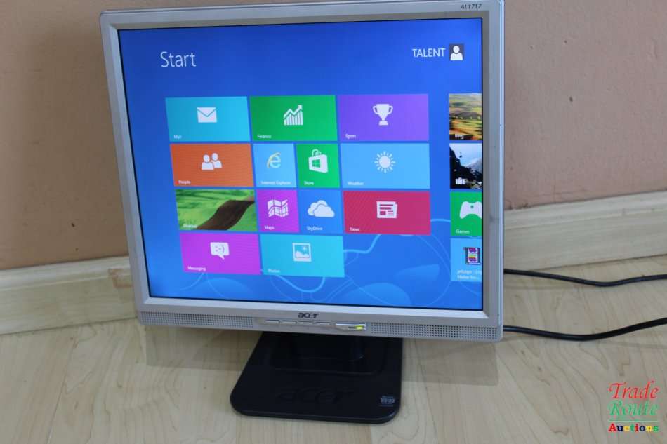 Acer AL1717 Fbd 17` LCD Computer Display with Dual DVI/VGA Input and Integrated Speakers