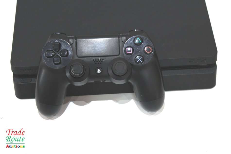 Sony PS4 PlayStation 4 SLIM 1TB console - CUH-2216B - Jet Black  *** SONY PS4 ***