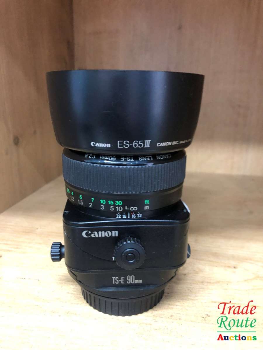 Canon TS-E 90mm f/2.8 Tilt-Shift Lens