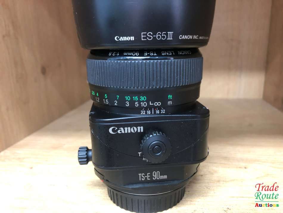 Canon TS-E 90mm f/2.8 Tilt-Shift Lens