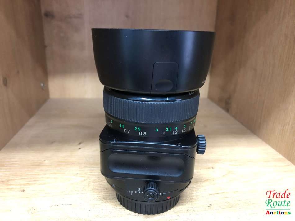 Canon TS-E 90mm f/2.8 Tilt-Shift Lens