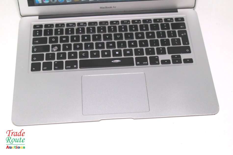 MacBook Air 13.3-inch | Core i5 1.6GHz | 4GB DDR3 RAM | 128GB SSD FLASH  **  EARLY 2015 ***