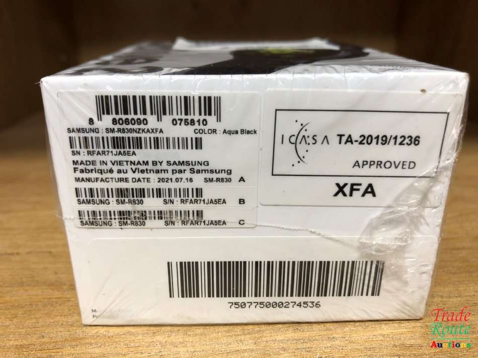 Samsung Galaxy Watch Active 2 - SM-R830 - Black Aqua - SEALED IN BOX