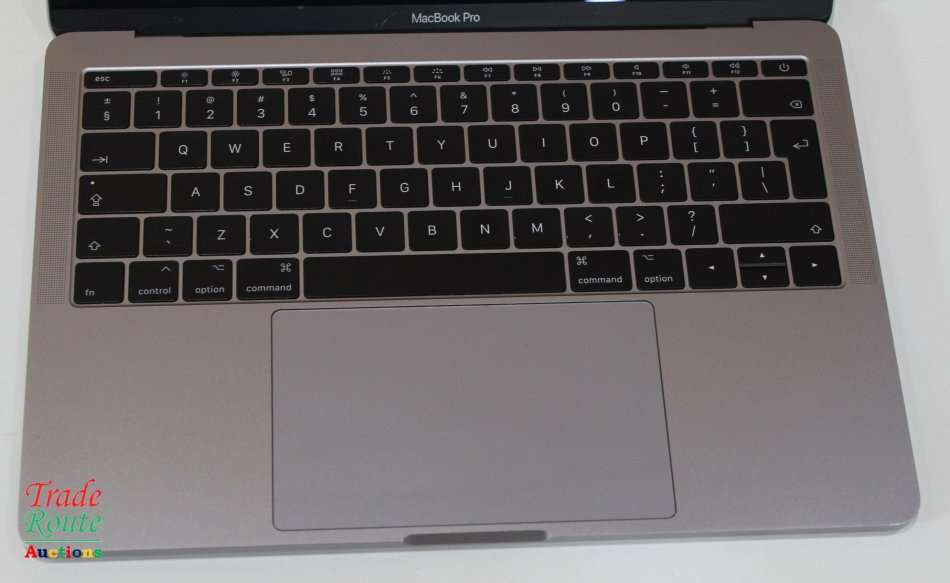 MacBook Pro 13.3-inch  | Core i5 2.3GHz | 8GB RAM | 128GB SSD - 2017 - ** Please Read **
