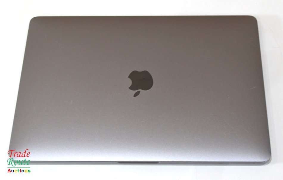 MacBook Pro 13.3-inch  | Core i5 2.3GHz | 8GB RAM | 128GB SSD - 2017 - ** Please Read **