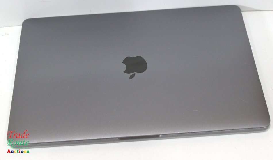 MacBook Pro 13.3-inch  | Core i5 2.3GHz | 8GB RAM | 128GB SSD - 2017 - ** Please Read **