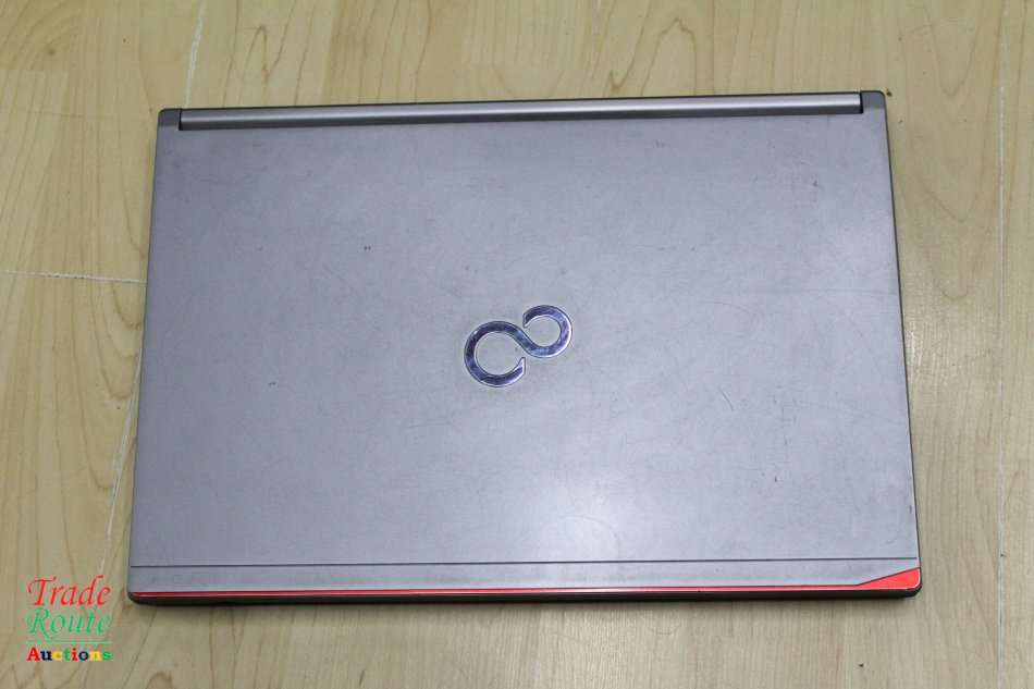 FUJITSU LIFEBOOK E746 LAPTOP - Core i5 6th Gen - 4GB RAM - 500GB HDD