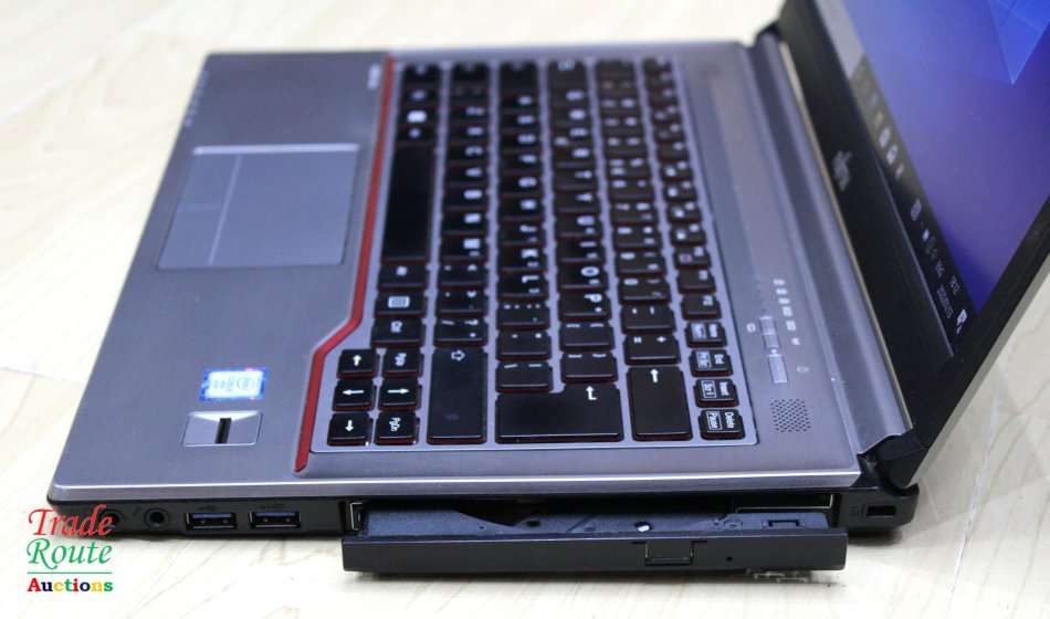FUJITSU LIFEBOOK E746 LAPTOP - Core i5 6th Gen - 4GB RAM - 500GB HDD