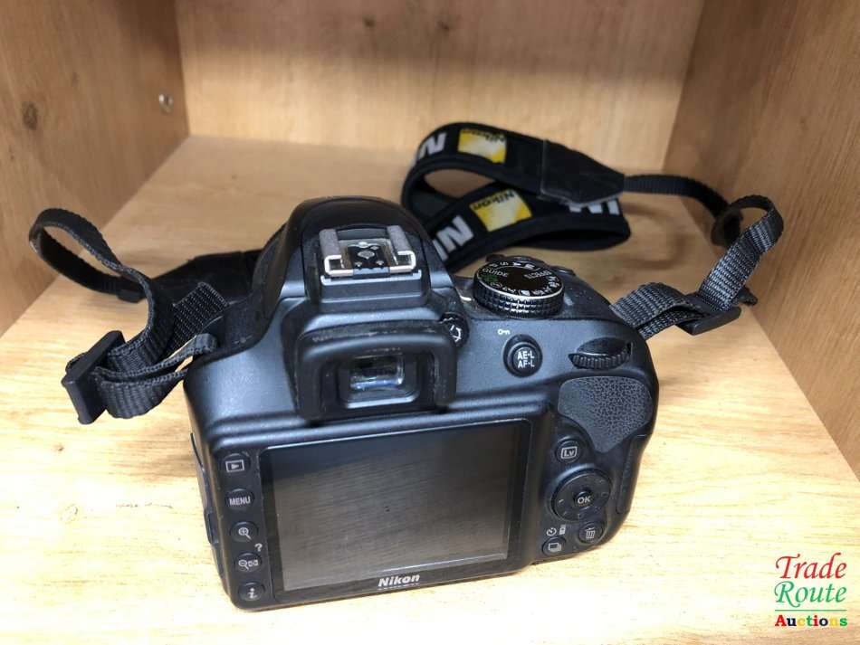 Nikon D3400 24.2 MP CMOS Digital SLR Camera body + Nikon AF-P 18-55 VR Lens Kit