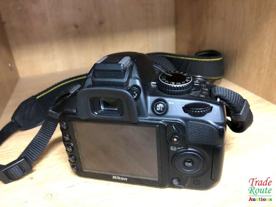 NIKON D3100 DSLR Camera Kit with Nikon 18-55 VR Lens + 8GB Memory Card  *** BARGAINS ***