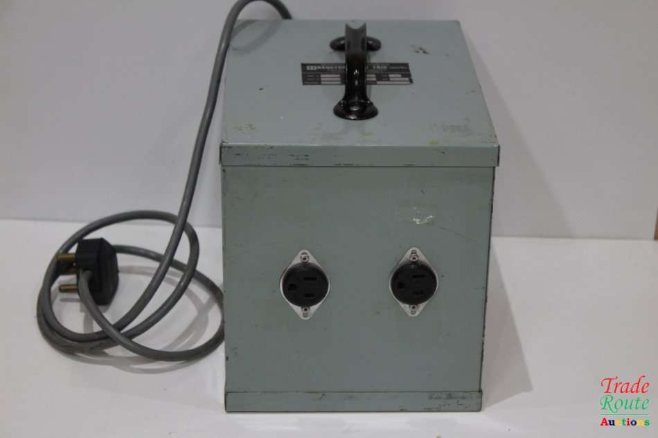 STEP-DOWN TRANSFORMER 220V TO 110V