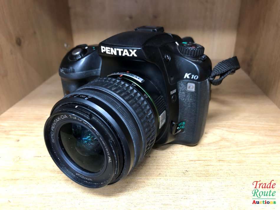 Pentax K10D Digital SLR Camera with 18-55 Lens Kit