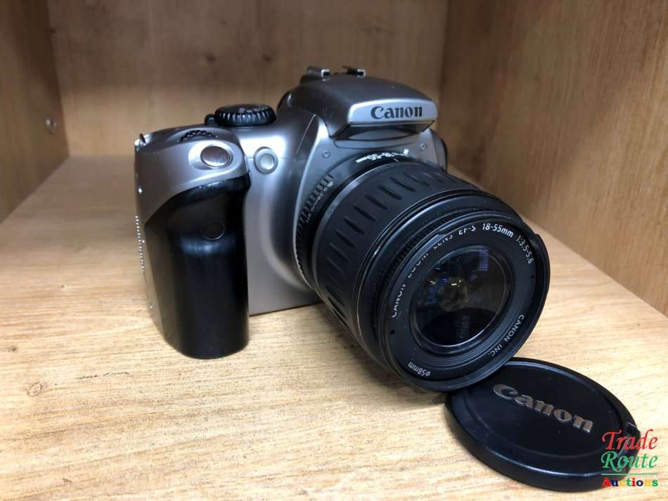 Canon 300D Digital SLR camera (SILVER) 18-55 LENS KIT