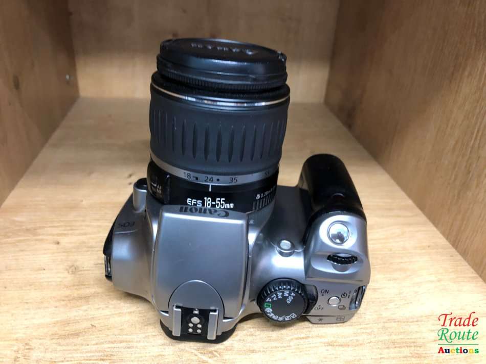 Canon 300D Digital SLR camera (SILVER) 18-55 LENS KIT