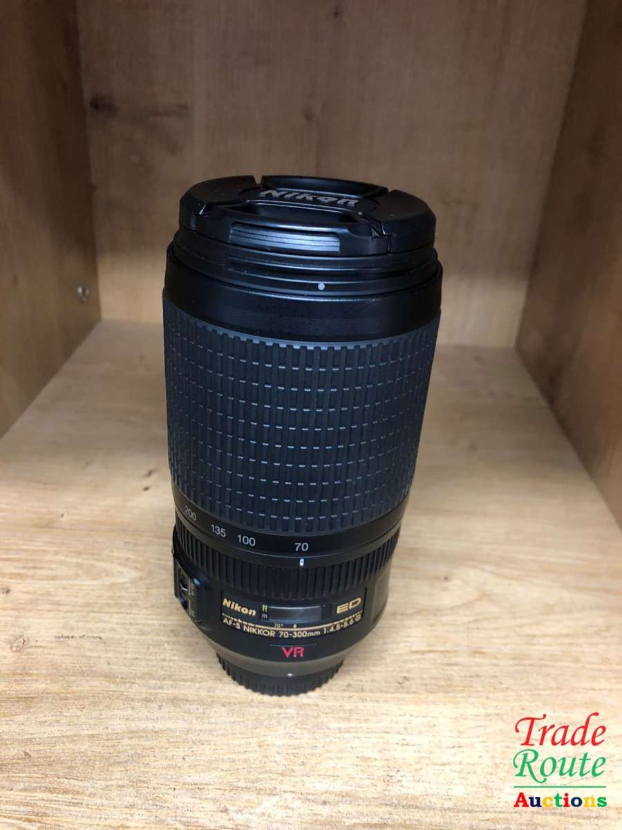 Nikon AF-S VR Zoom-NIKKOR 70-300mm f/4.5-5.6G IF-ED Lens For SPARES OR REPAIR