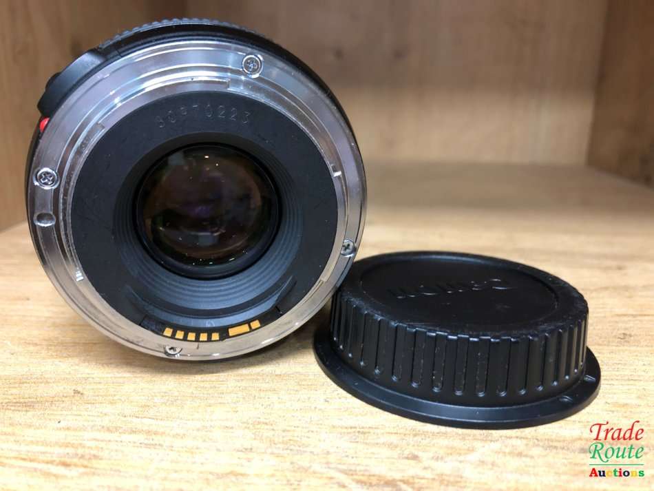 Canon EF 28mm f/1.8 USM Ultrasonic Wide-Angle Lens (Canon Mount) Full Frame