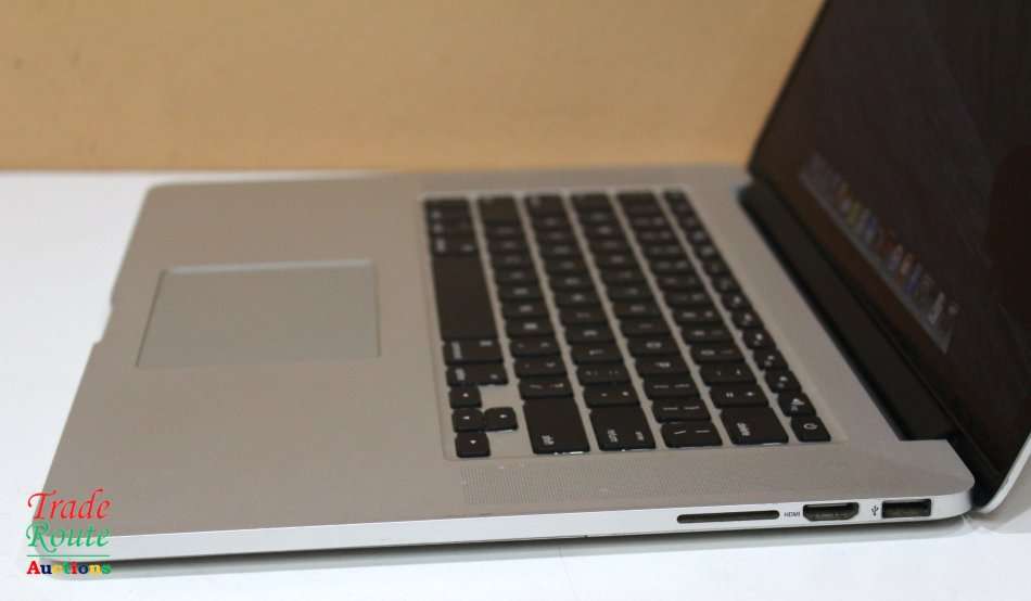Apple MacBook Pro 15.4-inch Retina Display | Core i7 2.3GHz | 16GB RAM | 512GB SSD - FAULTY LCD