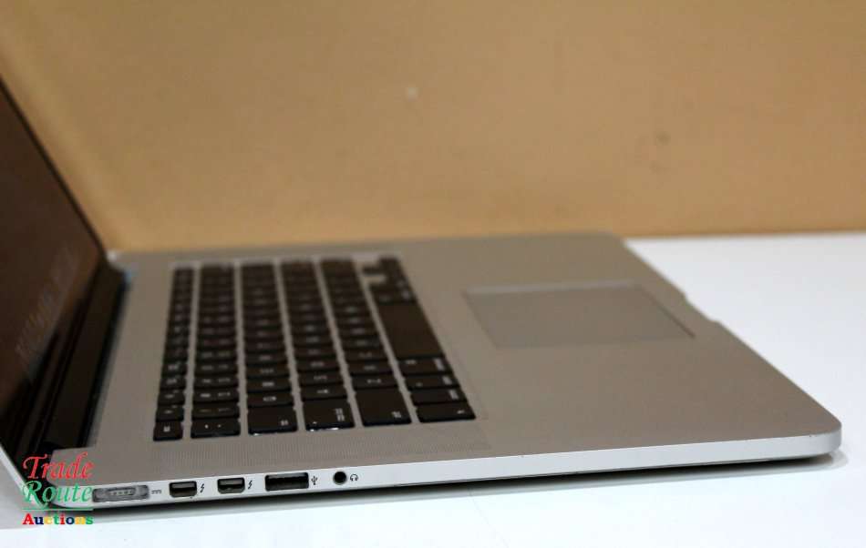 Apple MacBook Pro 15.4-inch Retina Display | Core i7 2.3GHz | 16GB RAM | 512GB SSD - FAULTY LCD