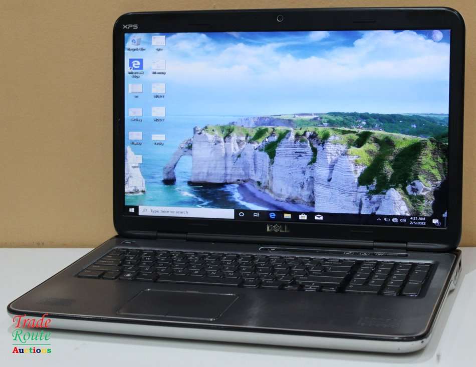 DELL XPS L702X 17 INCH Laptop | Core i7 @ 2.00ghz 8GB Ram 750GB + 250GB HDDS [ FAULTY BATTERY ]