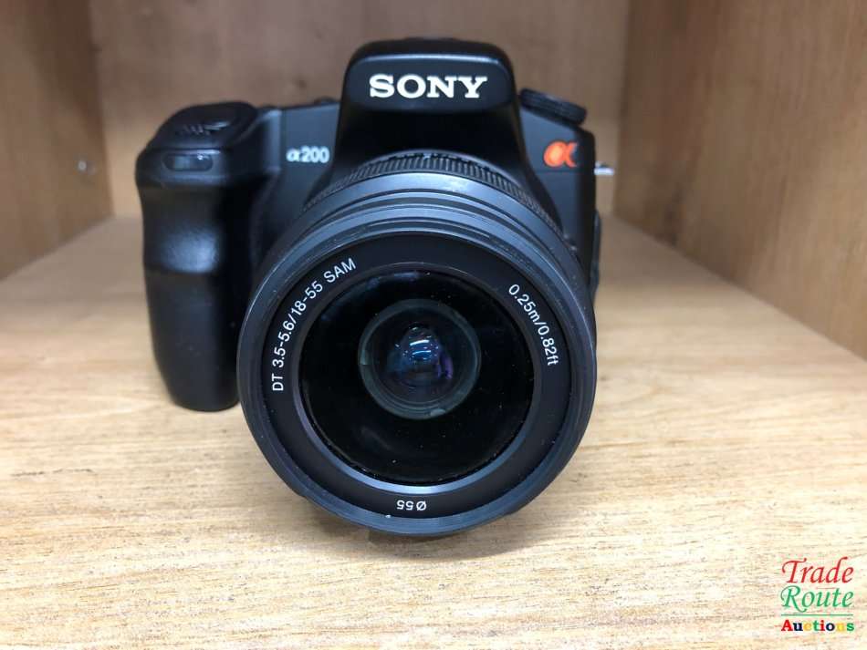 SONY ALPHA A200 DSLR PROFESSIONAL DIGITAL CAMERA + 18-55 SONY LENS KIT