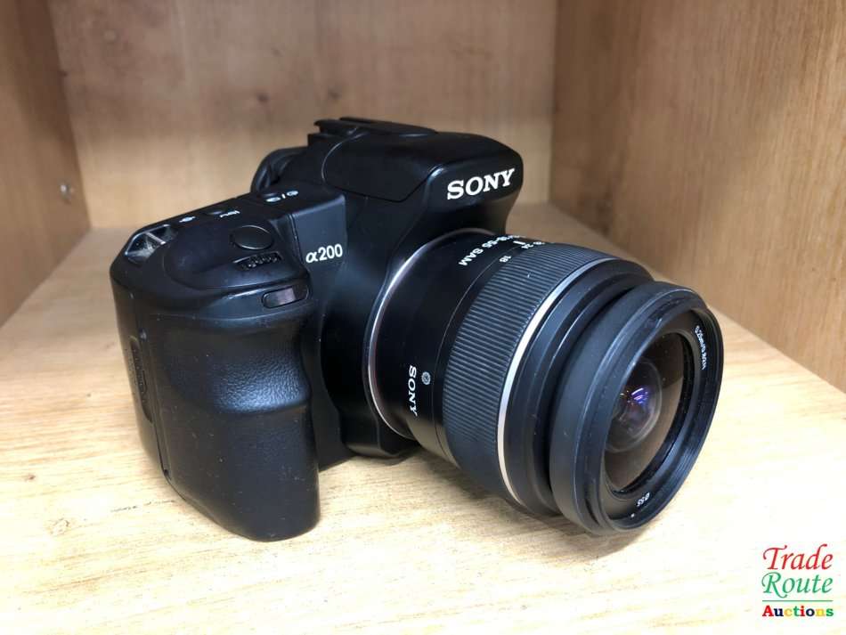 SONY ALPHA A200 DSLR PROFESSIONAL DIGITAL CAMERA + 18-55 SONY LENS KIT