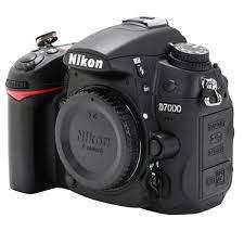 NIKON D7000 DSLR CAMERA Body (ONLY) 16.2 Megapixels - Shutter count only < 220