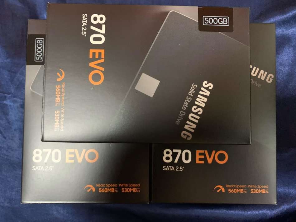 SAMSUNG SSD 870 EVO SATA III 2.5 inch 500GB ** Super Fast ** Brand New **