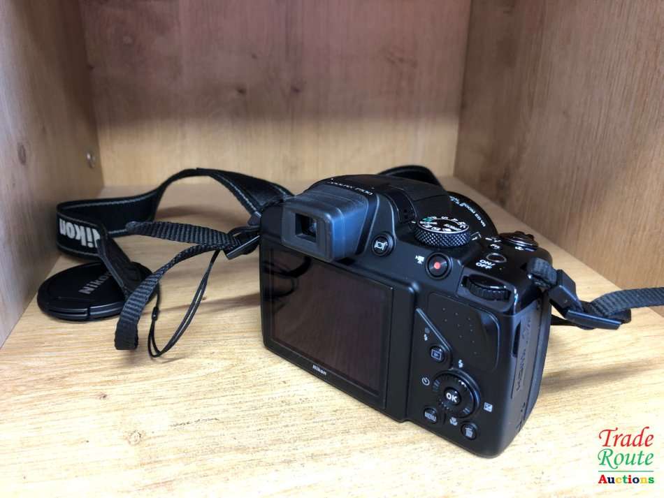 Nikon CoolPix P530 16 MP CMOS Digital Camera with 42x Zoom Lens and Full HD