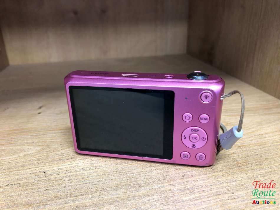 Samsung DV150F 16.2MP Smart WiFi Digital Camera with 5x Optical Zoom & 2.7" / 1.48" front LCD