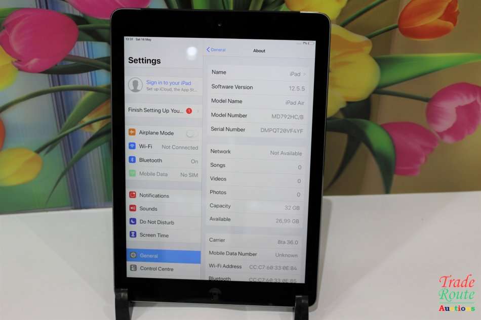 Apple iPad Air 9.7-inch | MD792HC/B | 32GB | WiFi + 4G CELLULAR | A1475 | RETINA DISPLAY