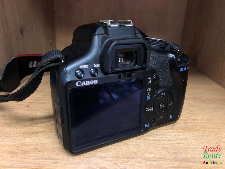 Canon EOS 500D Digital SLR camera 15.1 Megapixels With 18-55mm IS II Lens