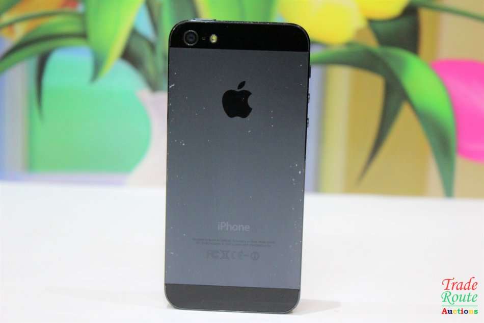 APPLE IPHONE 5 -  A1429 -16 GB Smart Phone  ** DISPLAY SMOKEY **