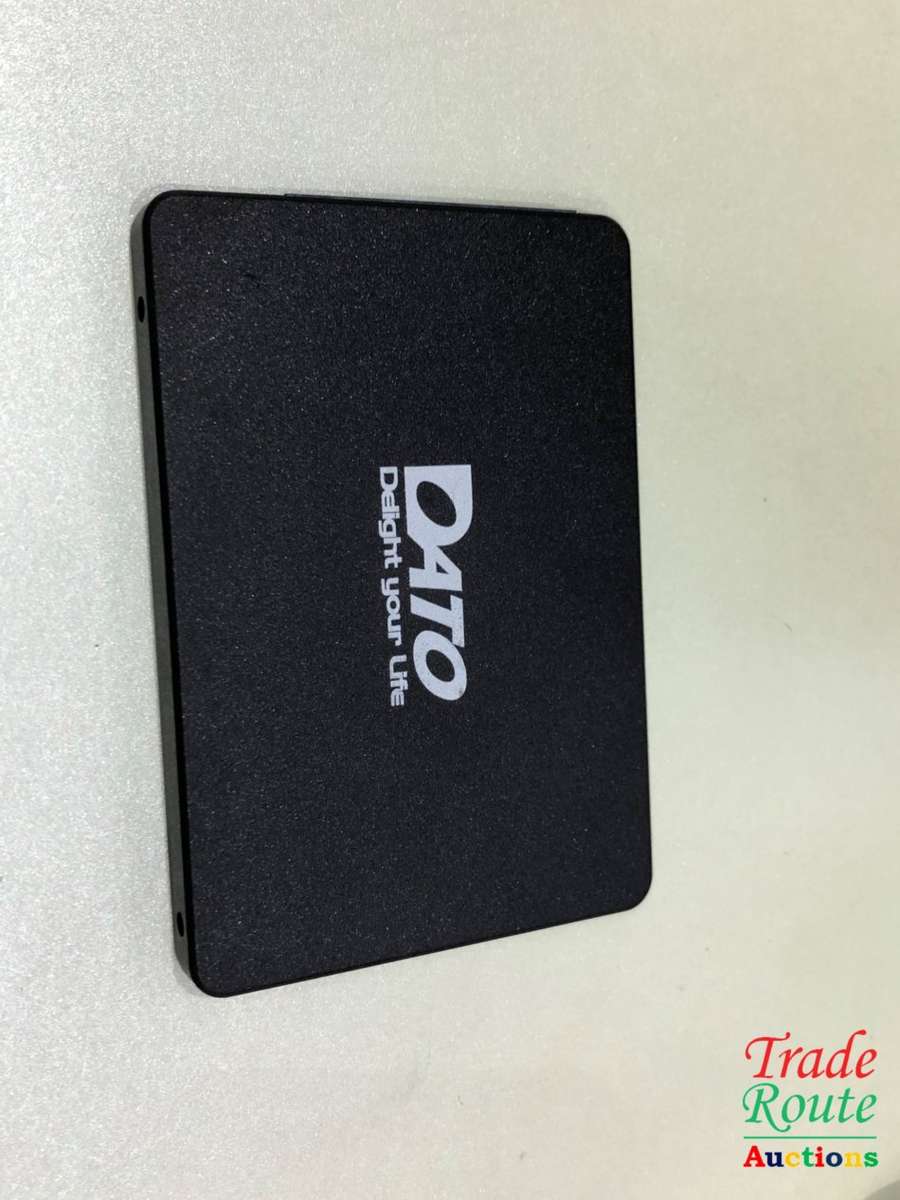 DATO 2.5` SSD 240GB ** Super Fast ** DS700SSD-240GB