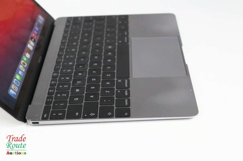 MacBook `Core M` 1.2Ghz 12 inch RETINA SILVER (Early 2015 Model) | 8GB RAM | 256GB SSD | 2304x1440