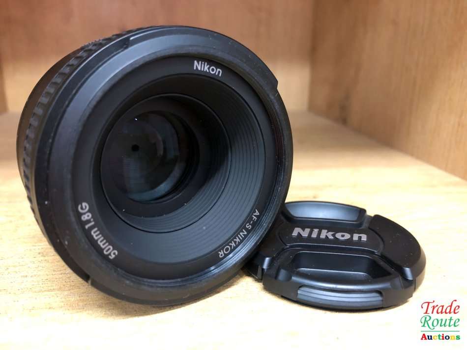 Nikon 50mm f/1.8G AF-S Nikkor Lens for Nikon Digital SLR Cameras