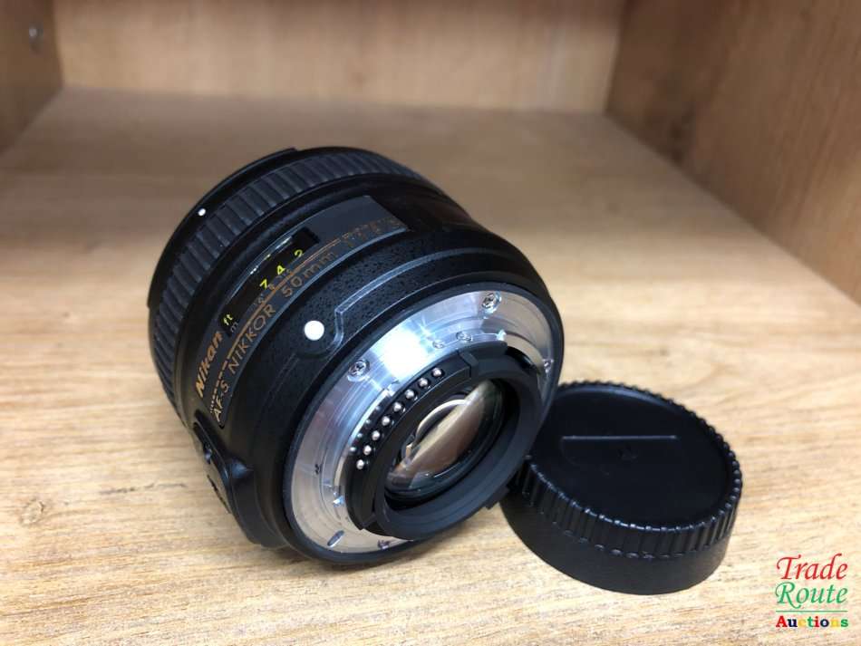 Nikon 50mm f/1.8G AF-S Nikkor Lens for Nikon Digital SLR Cameras