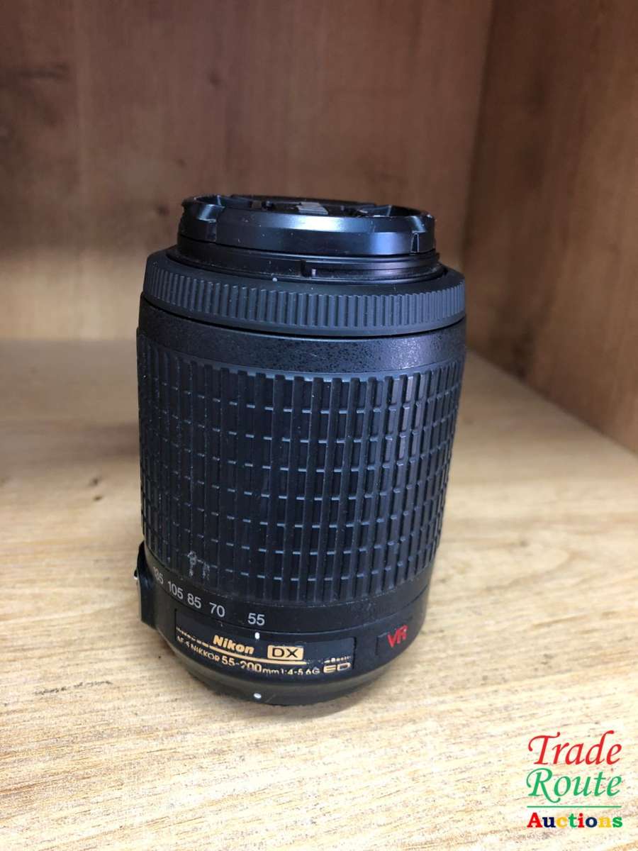 Nikon 55-200mm VR [ VIBRATION REDUCTION ] LENS