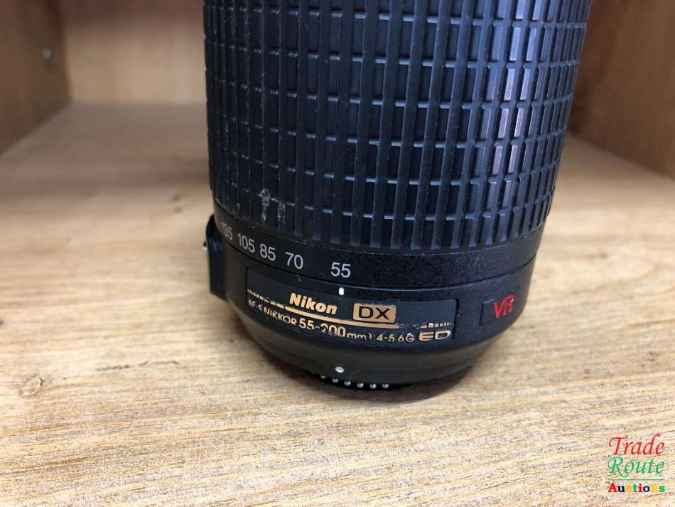 Nikon 55-200mm VR [ VIBRATION REDUCTION ] LENS