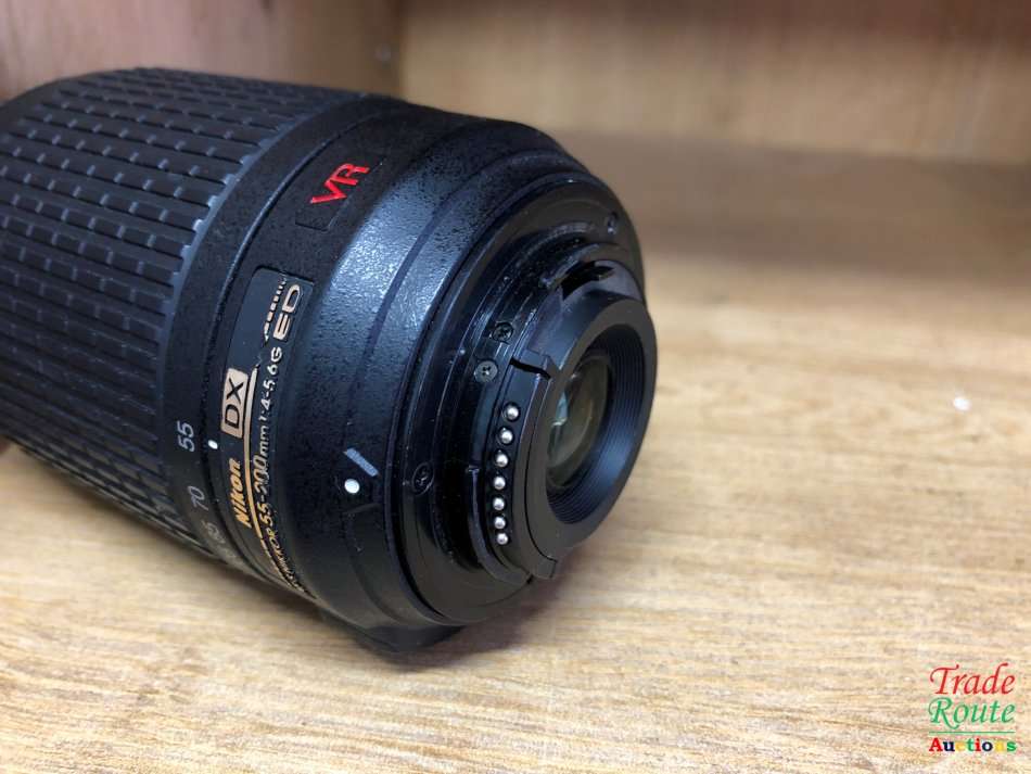 Nikon 55-200mm VR [ VIBRATION REDUCTION ] LENS