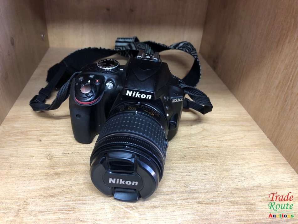 Nikon D3300 24.2 MP CMOS Digital SLR with AF-S DX NIKKOR 18-55mm f/3.5-5.6G DX Zoom Lens (Black)