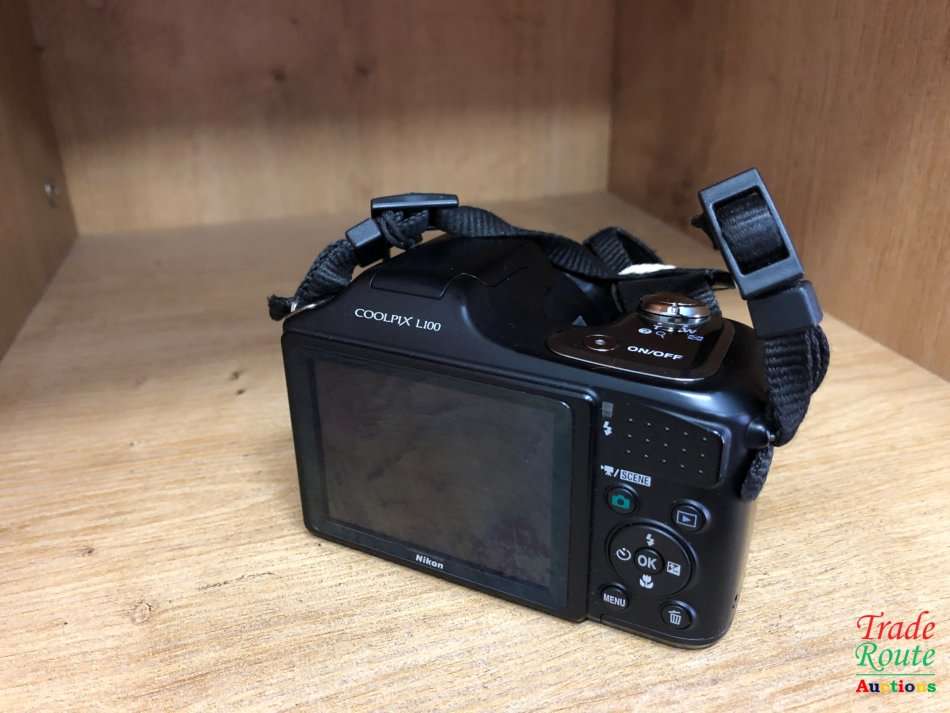 Nikon Coolpix L100 10 MP Digital Camera (VR) Zoom