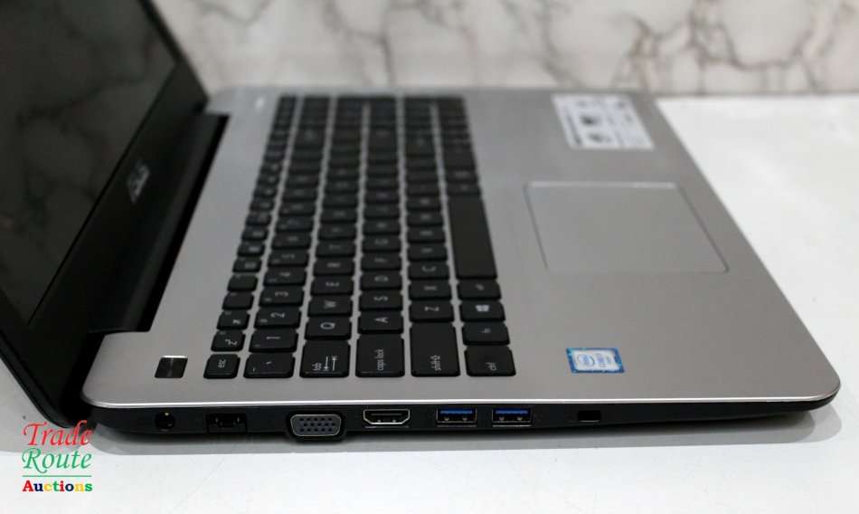 ASUS VIVOBOOK F555U 15.6 INCH NOTEBOOK | CORE i7 | 8GB RAM | 1TB HDD - FAULTY BATTERY